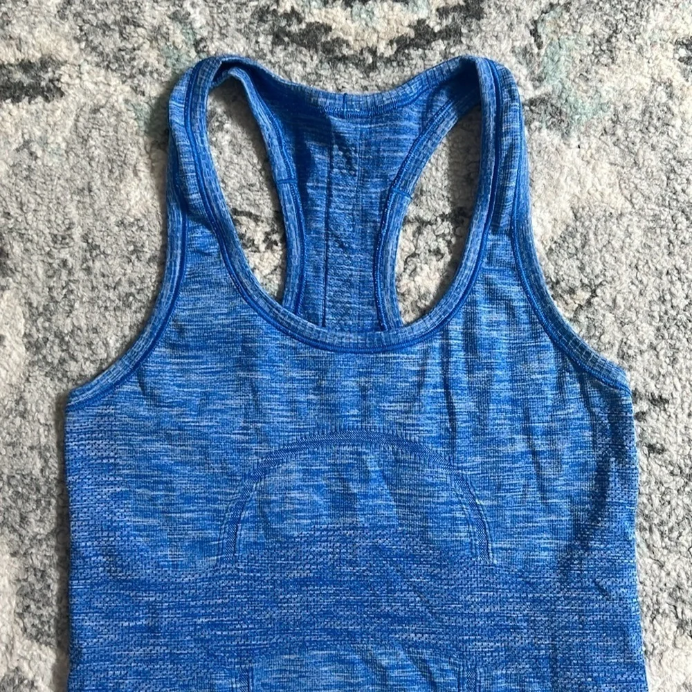 lululemon athletica excellent size